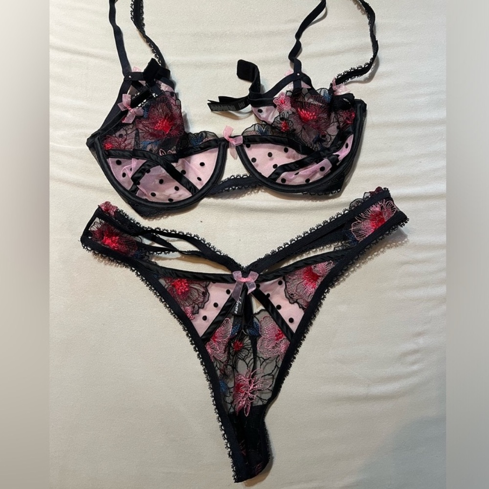 For love of lemons lingerie set